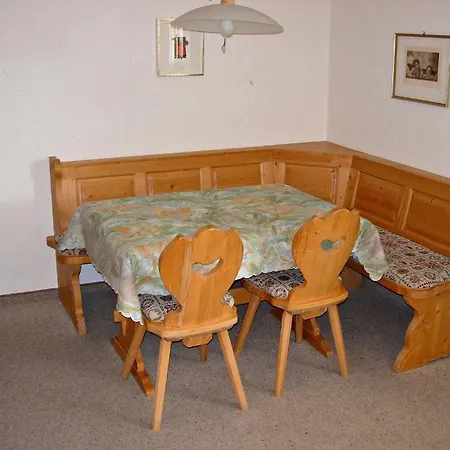 Apartament Lagrev *
